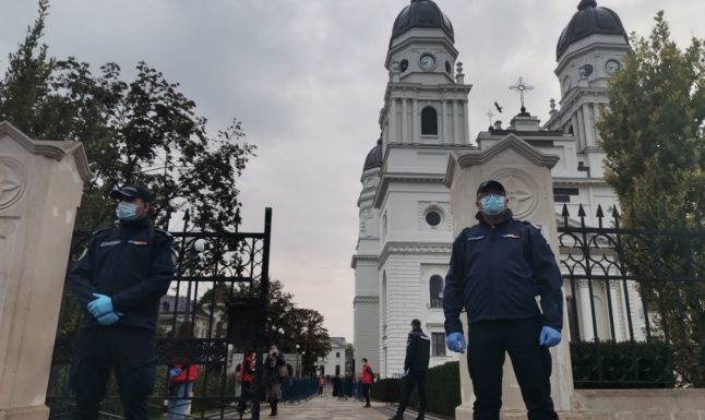Raziile forțelor de ordine în biserici – fapte cu posibile urmări de natură penală pentru încălcarea libertății religioase în pandemie – Av. Radu ZIDARU